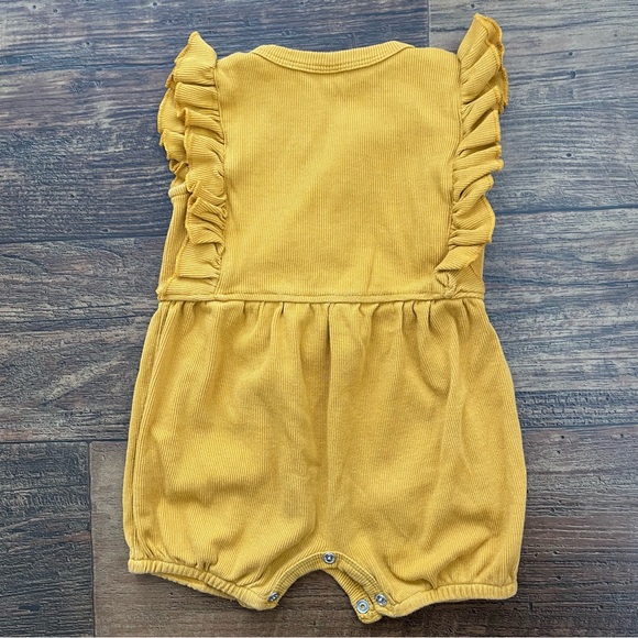 Kate Quinn Mustard Yellow Bodysuit. Size 12-18 Months - Picture 2 of 4